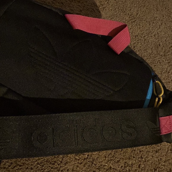 Addidas belt bag/ bum bag - Picture 15 of 16